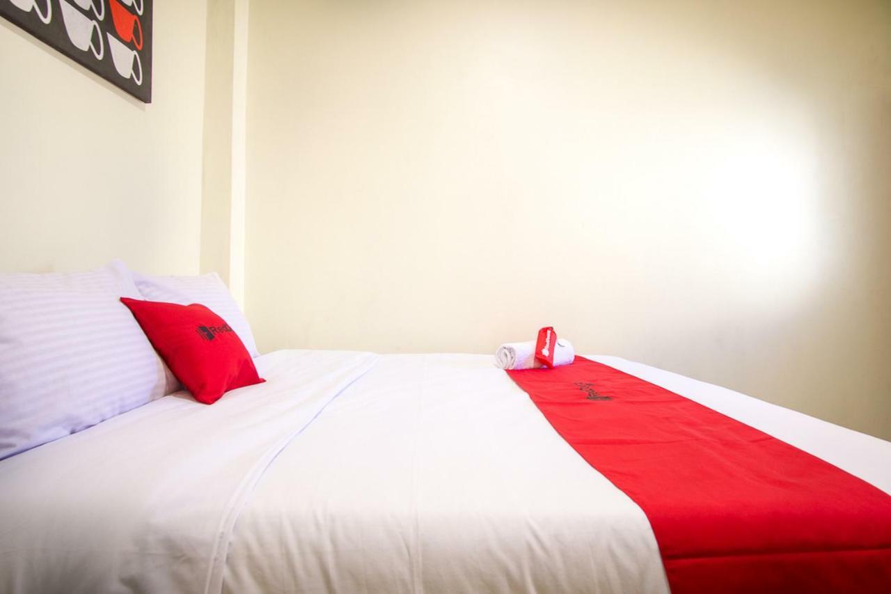 Reddoorz Near Taman Kota Ternate Hotel Exterior photo
